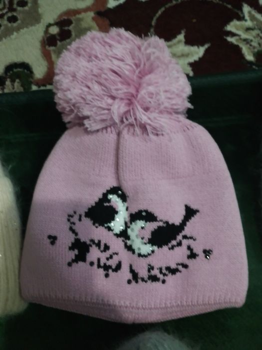 Qizlar uchun shapkalar