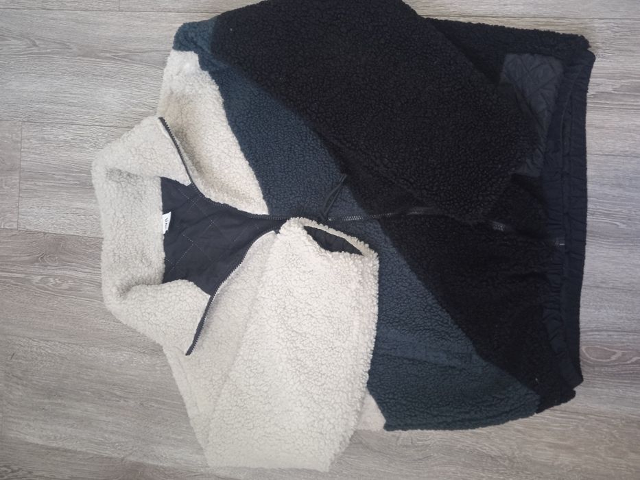 Толстовки весенние Zara