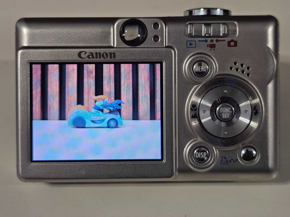 Aparat foto digital compact Canon Powershot SD400 5MP 3xZoom