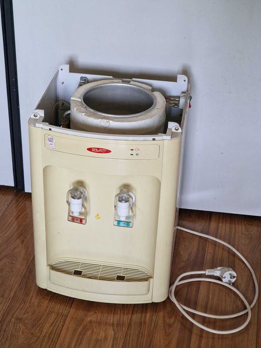 Диспенсер для воды