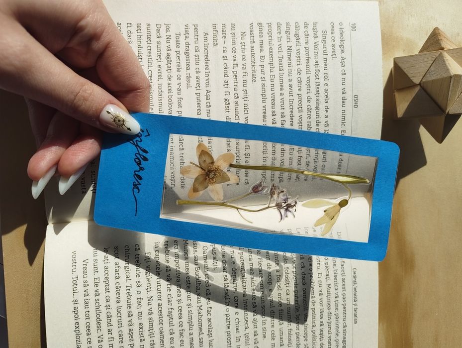 Semn de carte din plante presate unicat