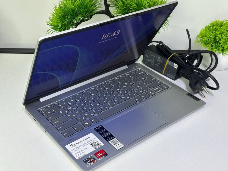lenovo ideapad 5 pro / SSD 256 ram 8 / ryzen 5-5 /