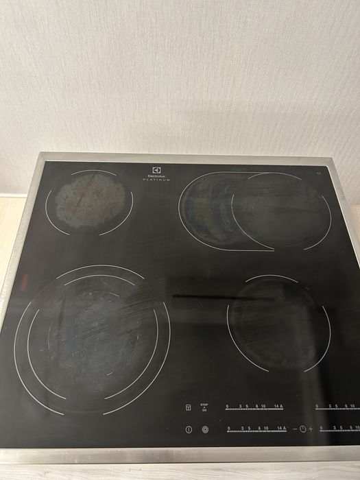 Электрическая плитка Electrolux