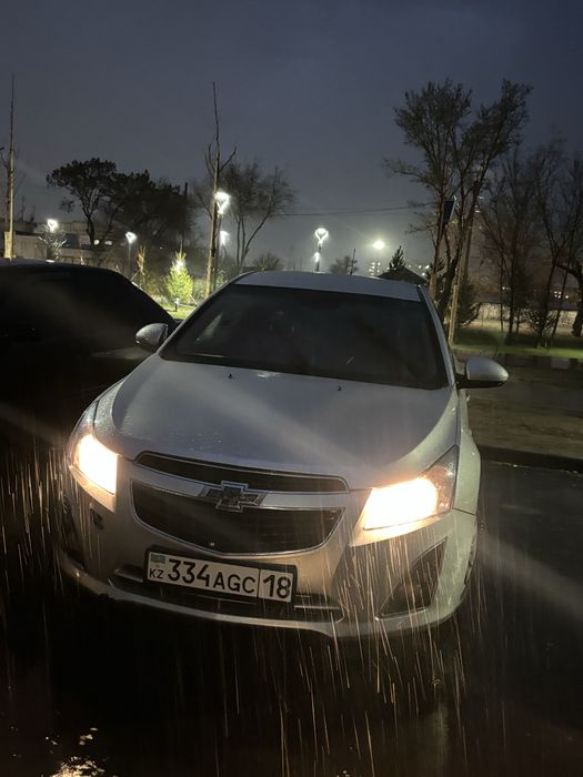 Chevrolet Cruze 2013 год