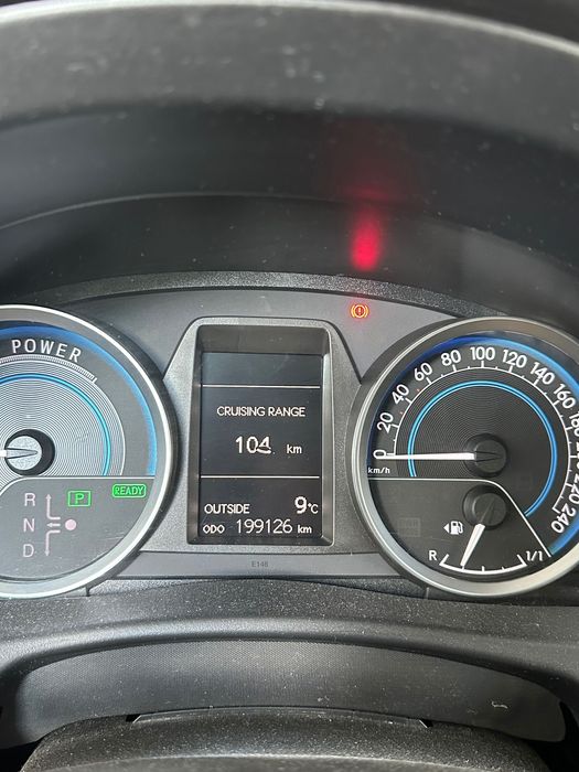 2013 Toyota Auris hibrid, alb perlat, 200000 km Timișoara