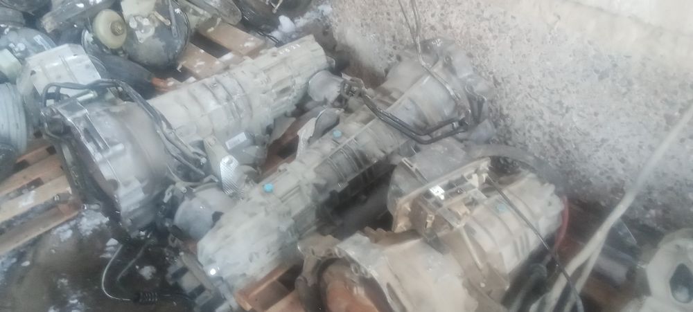 Авто Разбор Мерседес 124 капоты.