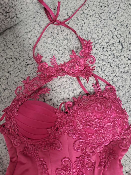 Rochie eveniment, model deosebit