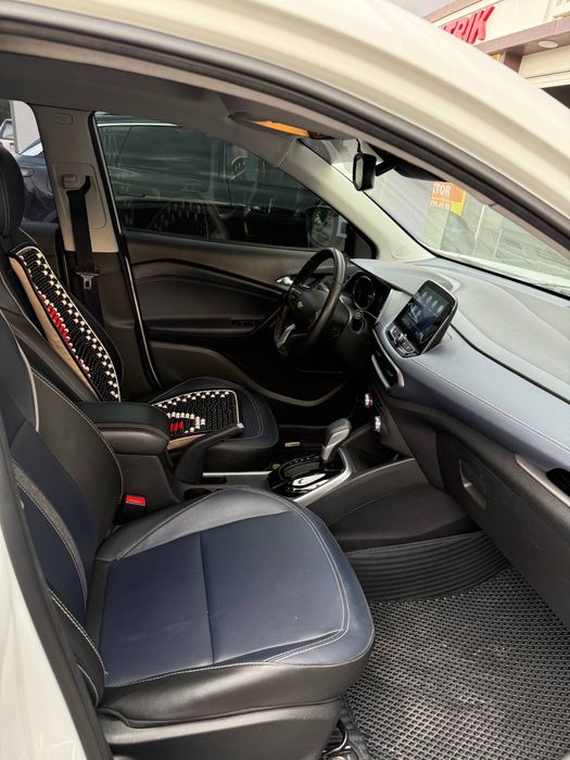 Tracker Premier Треккер 2023