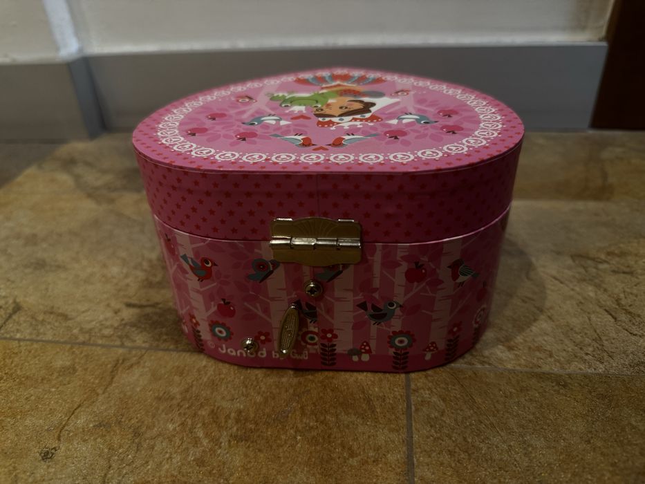 Музикална кутия за бижута