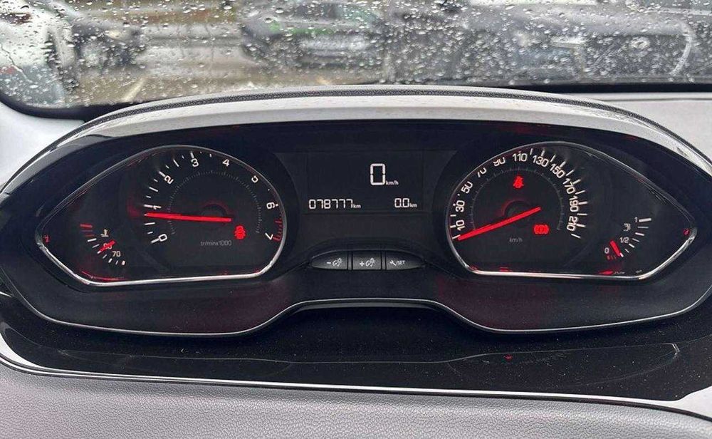 Peugeot 208 1.2 i НА ЧАСТИ