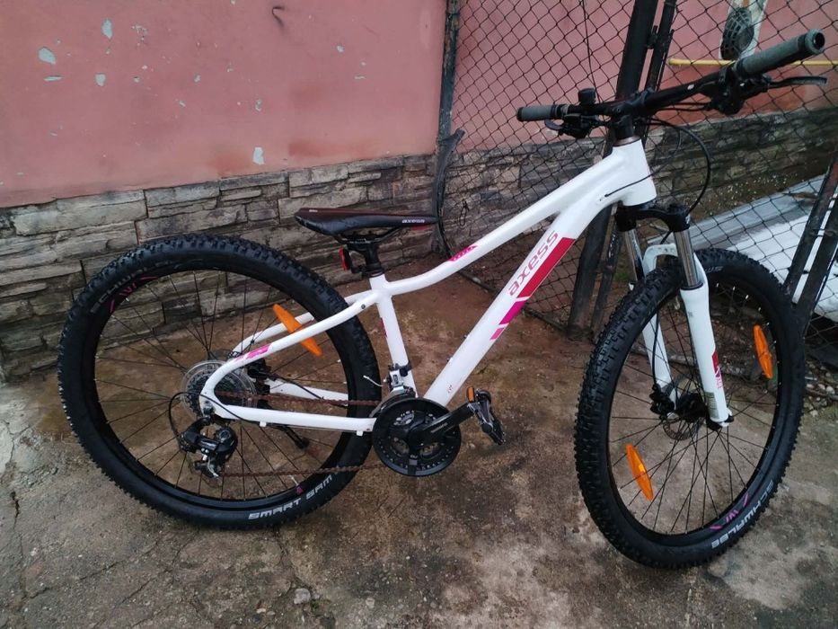 Bicicleta Hardtrail roti 27.5 cadru aluminiu frane disc hidraulice