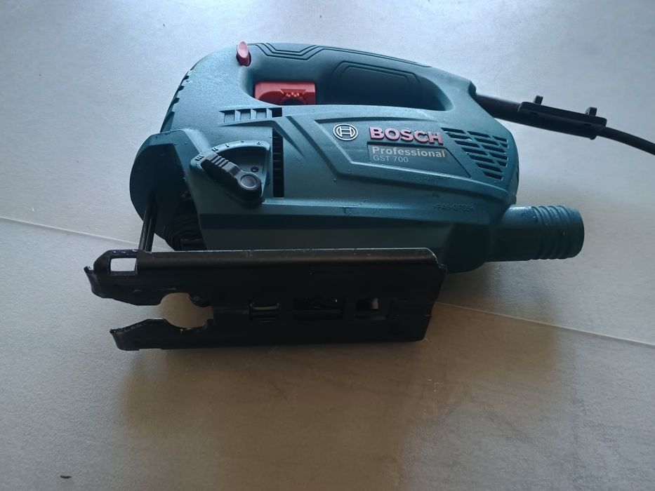 Fierăstrău pendular Bosch GST 700 Professional – stare foarte bună