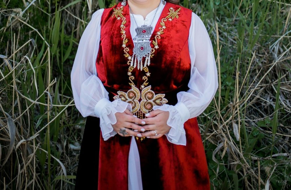 Камзол мен көйлек