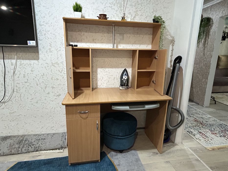 Стол компьютерный, письменный