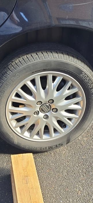 Vand set 4 cauciucuri de vara  cu jante de aliaj originale VOLVO