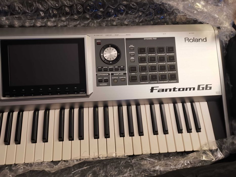 DAW Roland Fantom G6 – Impecabil 10/10 | Husă Thomann + Adaptor 220V | Studio Only