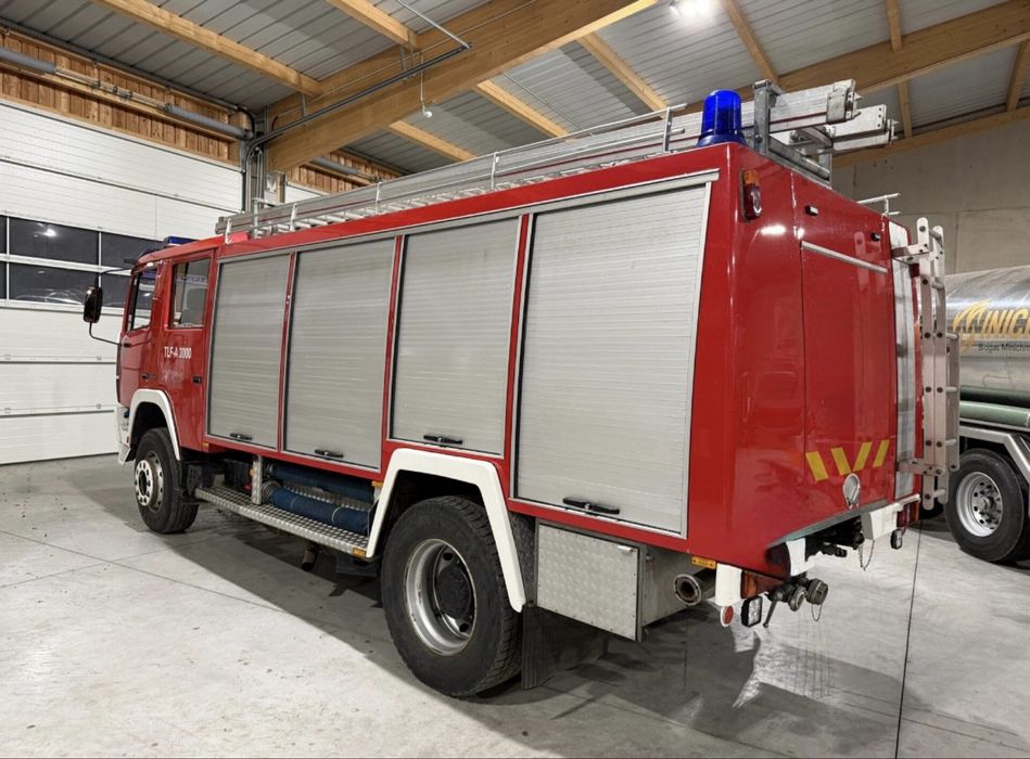 Mașina de pompieri 3000 L,  Steyr 4x4, echipată si înmatriculată