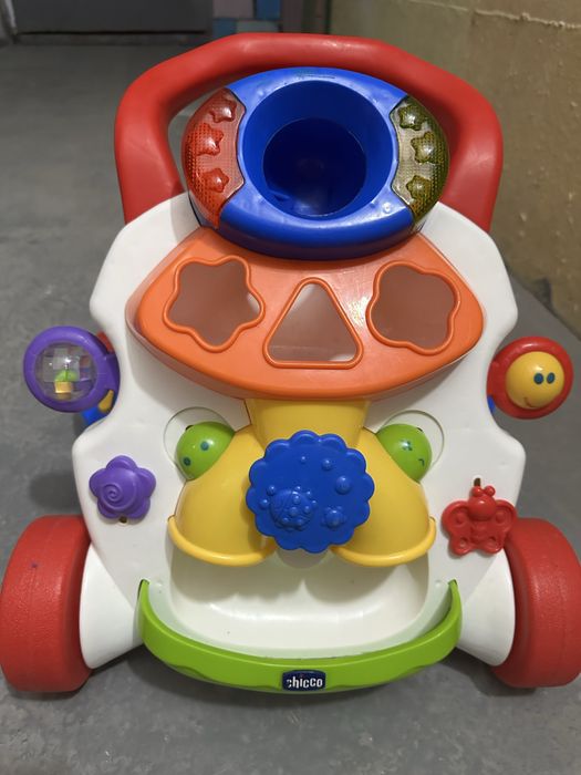 Продам ходунки Chicco