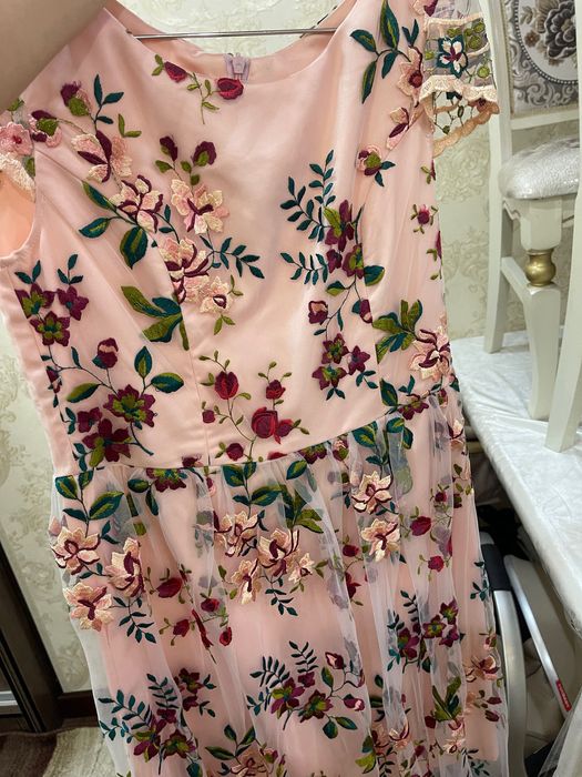 Женская вечерняя одежда