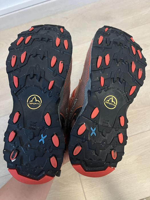 Ghete drumetie La Sportiva marimea 39