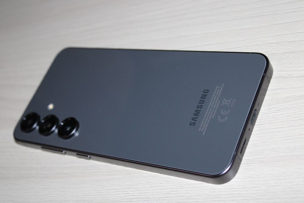 Продам телефон Samsung S24 FE 256Gb