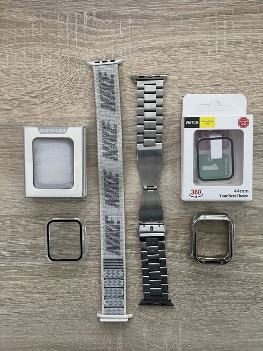 Часовник Apple Watch SE Nike 44mm GPS