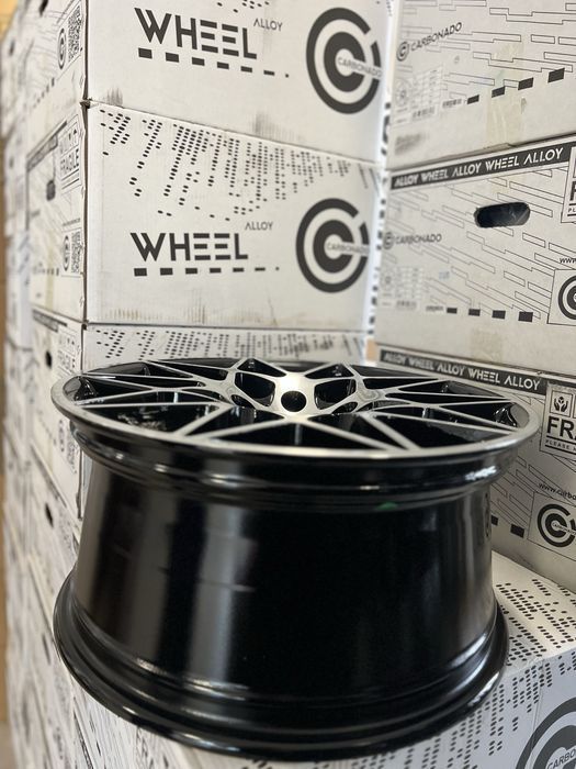 Jante BMW R18 5x120 Carbonado Stil M4 Noi Seria 1 2 3 4 5 6 7 E46 E90 E91 E92 E93 F20 F21 F22 F23 F30 F31 F32 F33 F34 F36 F10 F11 F01 F02 F06 F12 F13