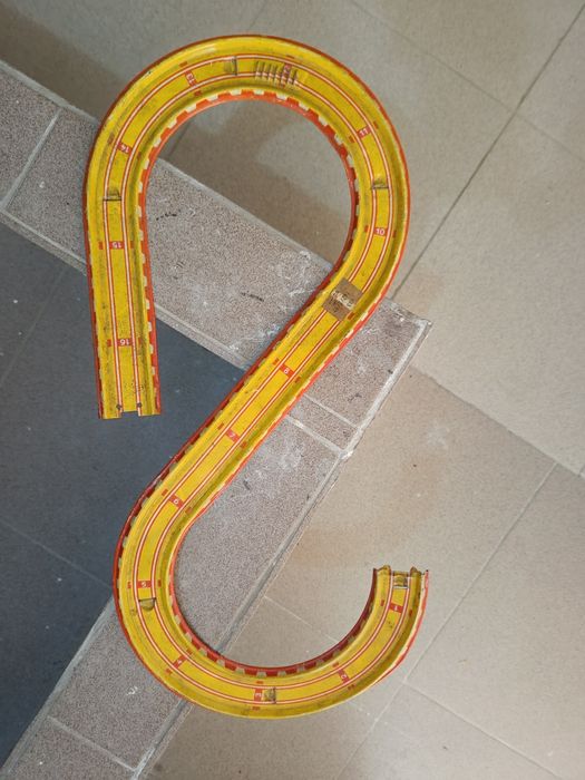 Немско вагонче, релса и моторче