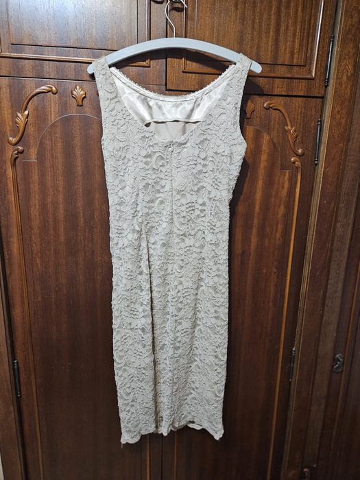 Rochie dantela crem