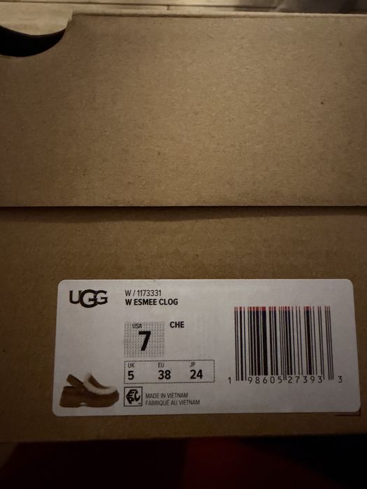 Saboti UGG Esmee noi