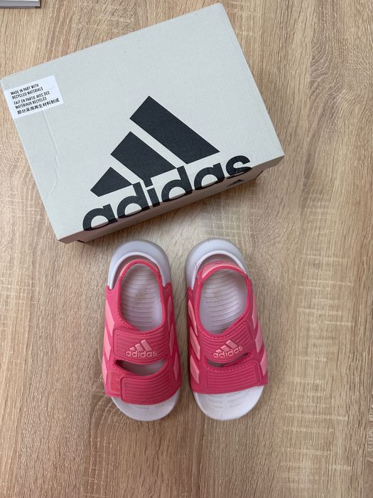 Adidas сандали за момиче, размер 27