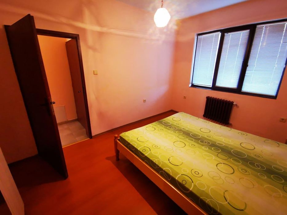 Двустаен апартамент в ж.к. Слатина.