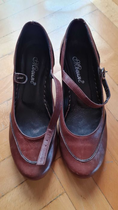 Естествена кожа кафяви обувки