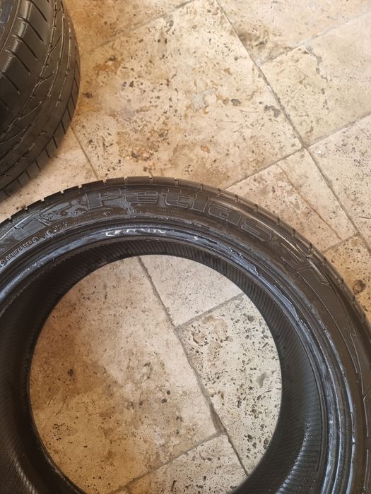 Set anvelope vara 245 40 18 Bridgestone RFT