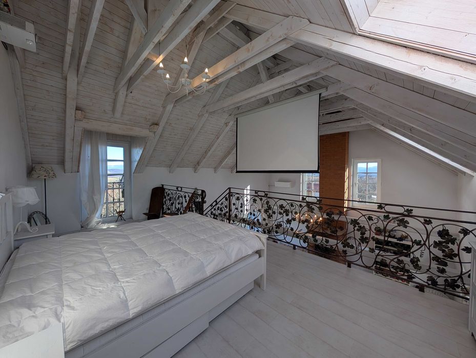 Inchiriez o casa speciala in natura langa Sibiu