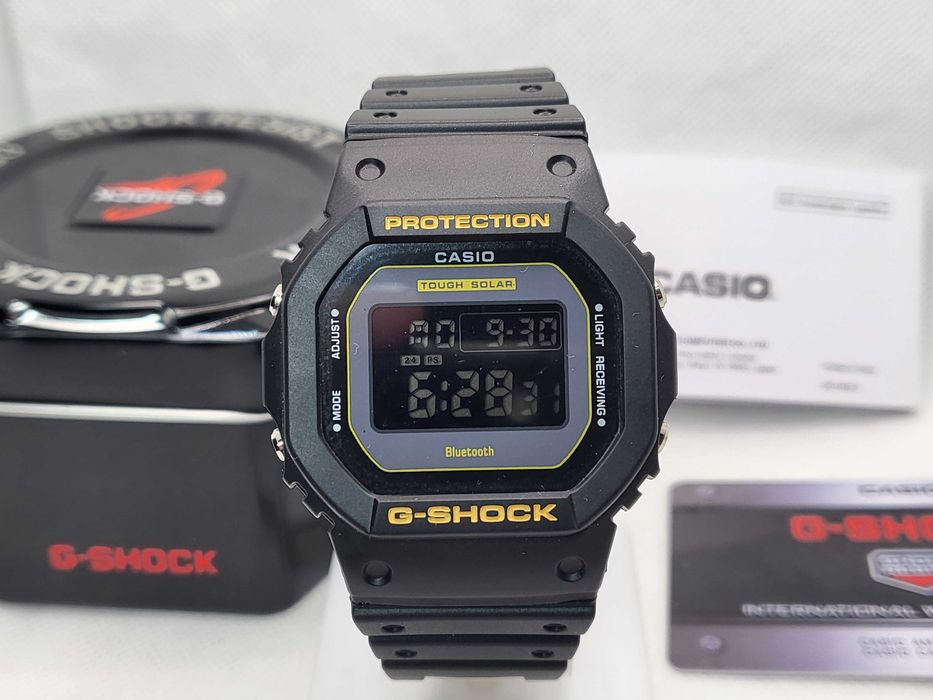 Ceas Casio g shock Classic gw b5600 Cution Yellow THE Origin white, Nou, Garantie 2 ani