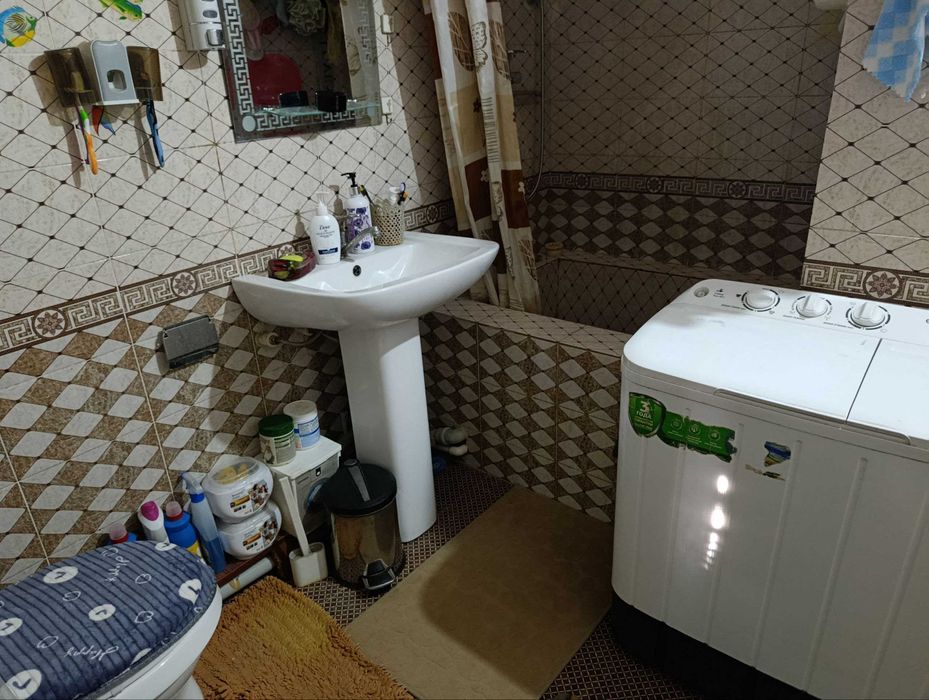 G'ijduvon sh. F.Eshpo'latov ko'chasi 3 xonali  kvartira sotiladi