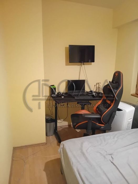 Продава се Тристаен апартамент в София, Толстой - 66 кв.м за 2258 €/кв.м - Снимка #2