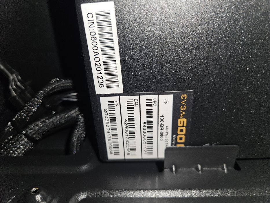 Блок питания 600w от EVGA 80+ Bronze