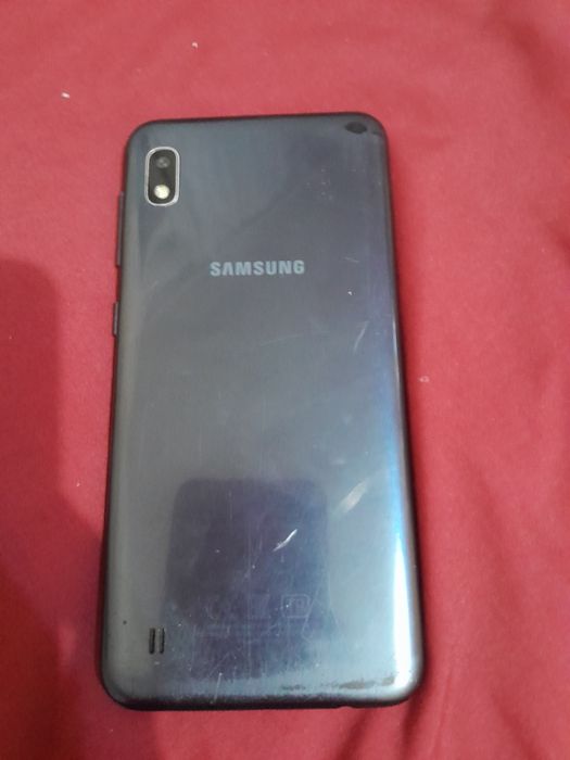 Продаю самсунг а10