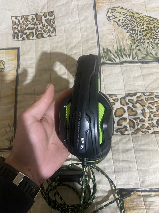 Продавам геимърски слушалки SteelPlay