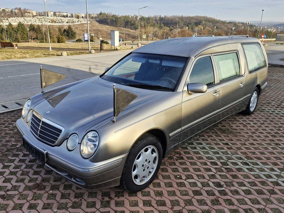 Mercedes E220 / Dric SD Funerar / 2.2 Diesel / 178483 km / Impecabilă!