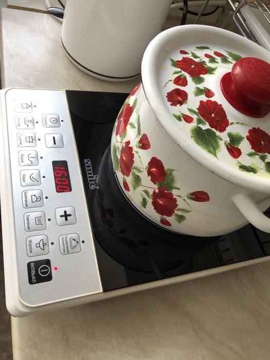 Индукционная плитка настольная, переносная