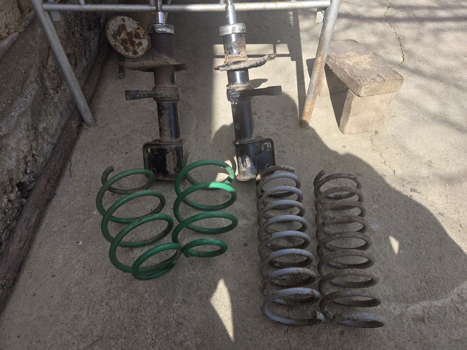 Пружина и амартризатор