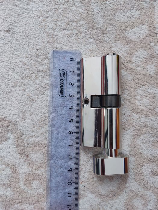 Замок    на дверь