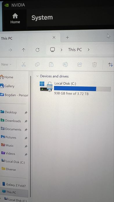 MSI Titan GT77 HX 13VI, i9‑13980HX, RTX 4090, 64GB, 4TB, impecabil
