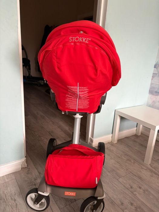 Коляска STOKKE красный 3.1