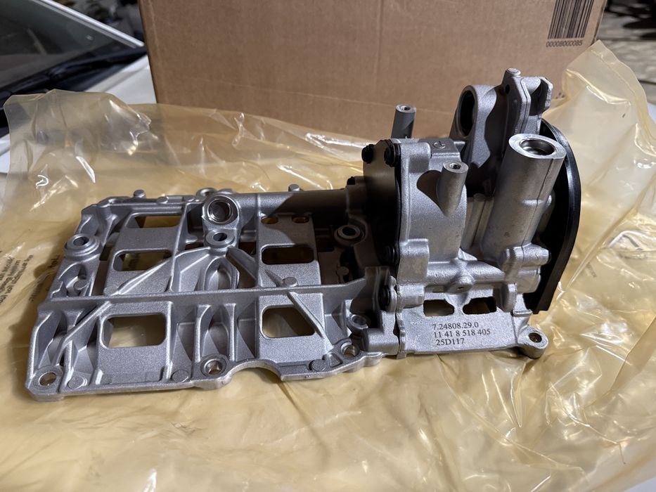 Pompă nouă de ulei bmw f10 2.0 tdi pierburg