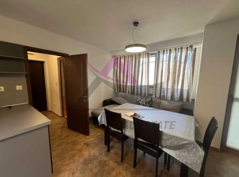 Дава се под наем Тристаен апартамент в Варна, ВИНС - 85 кв.м за 897.6 € - Снимка #2
