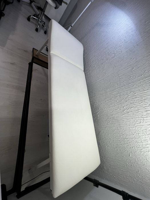 Козметична кушетка